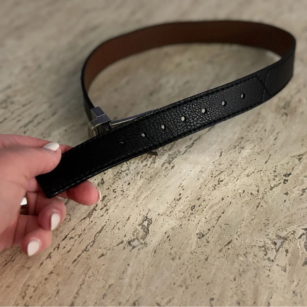 Levi’s Youth Reversible Belt – Black & Brown – Size 22/24